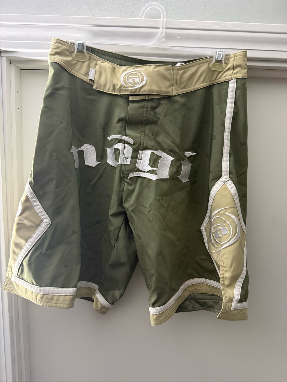 Nogi kingpin Olive & cream Fighting Shorts